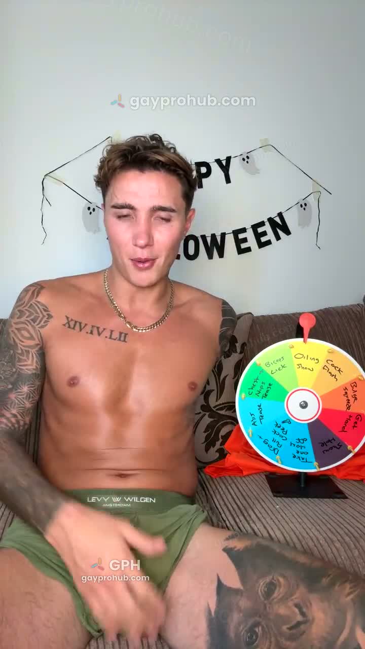 Warren spins a chance wheel on his Halloween stream and jerks off
